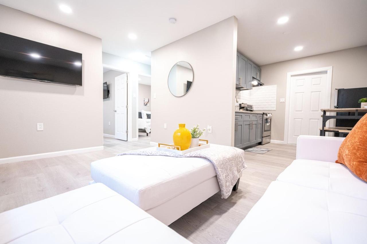 University Serenity Suites Τάμπα Εξωτερικό φωτογραφία