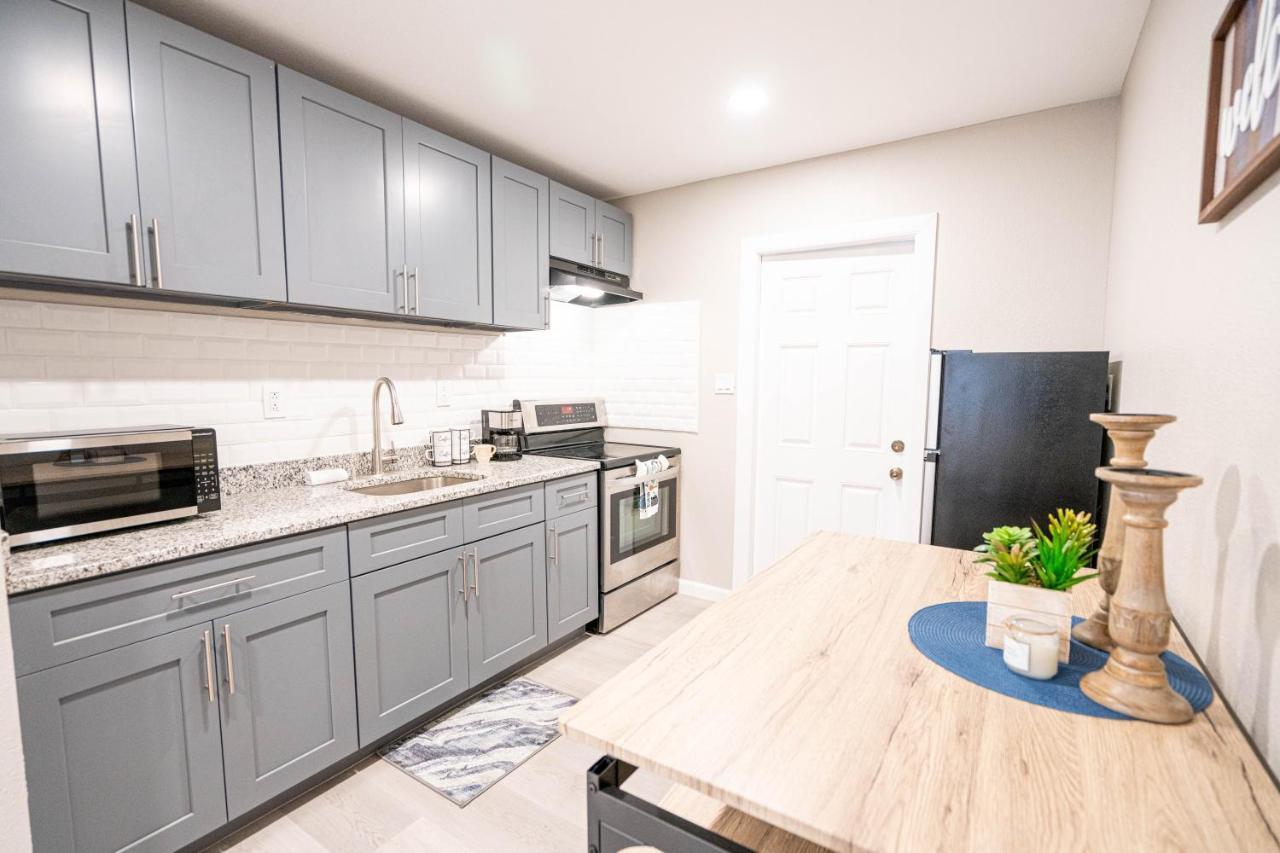 University Serenity Suites Τάμπα Εξωτερικό φωτογραφία