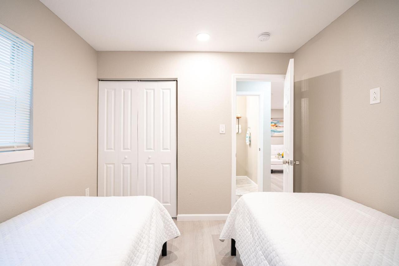University Serenity Suites Τάμπα Εξωτερικό φωτογραφία
