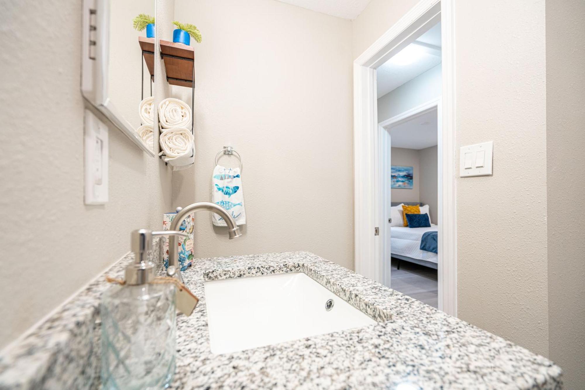University Serenity Suites Τάμπα Εξωτερικό φωτογραφία